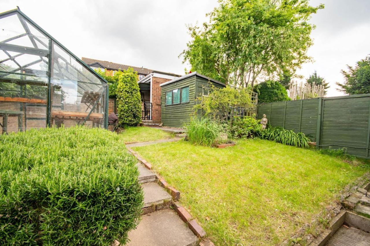 3-Bedroom House With Garden, Conservatory, In Centre Of Worcester Bagian luar foto