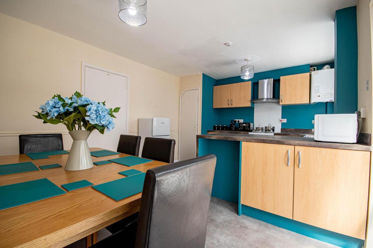 3-Bedroom House With Garden, Conservatory, In Centre Of Worcester Bagian luar foto